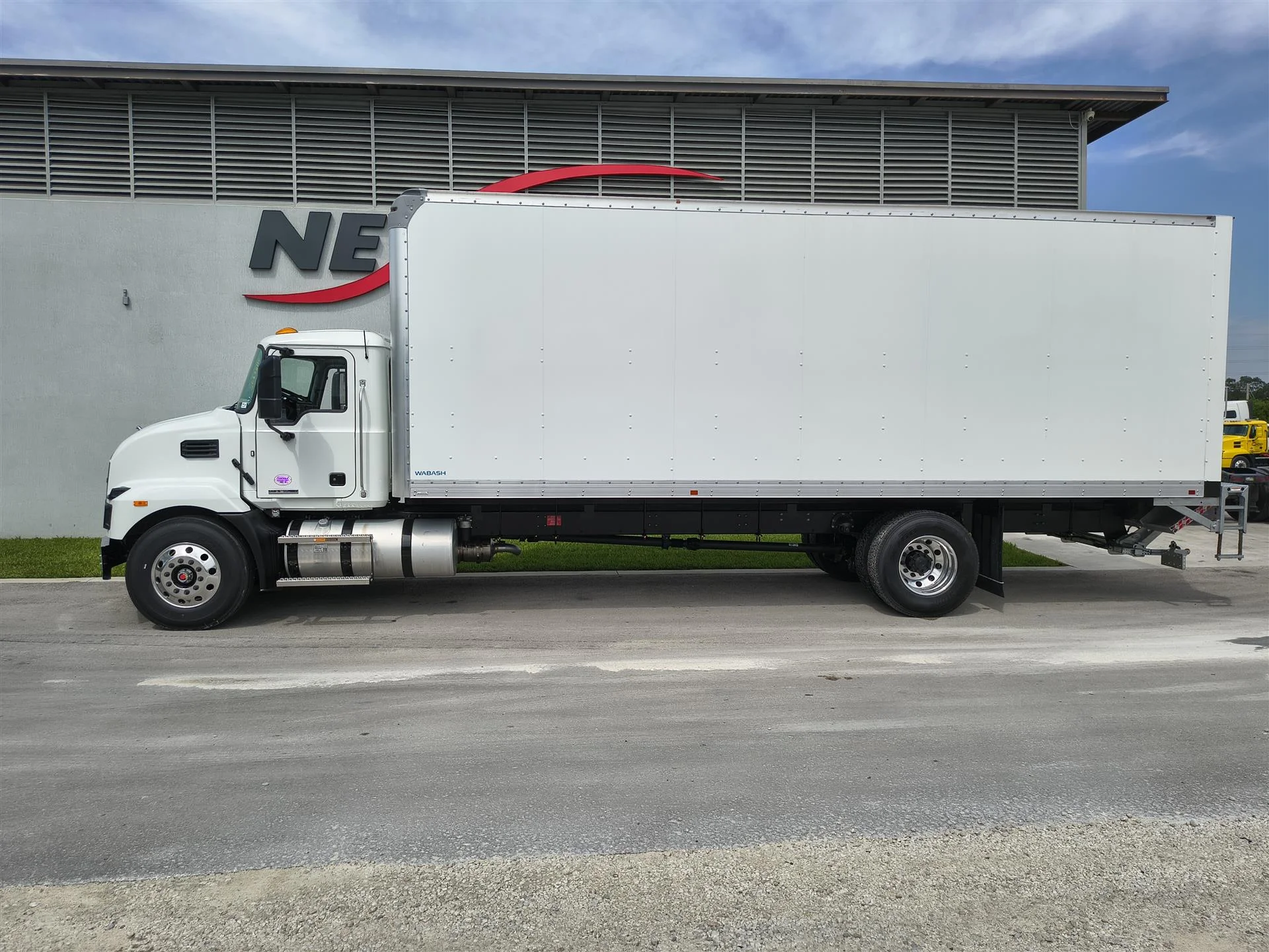 2027 Mack MD in Miami, FL — photo 8