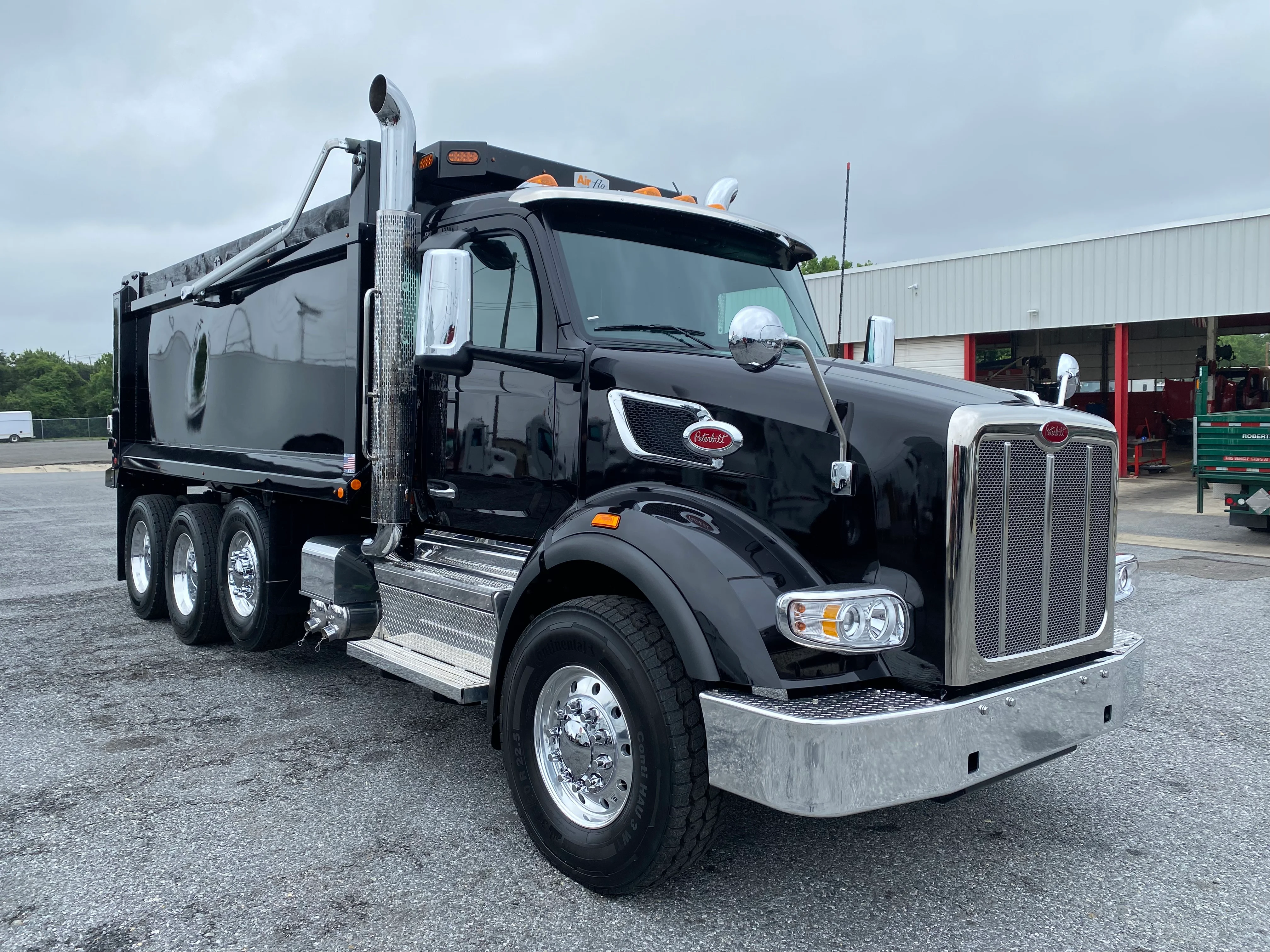 2025 Peterbilt 567 in Landover, MD — photo 2
