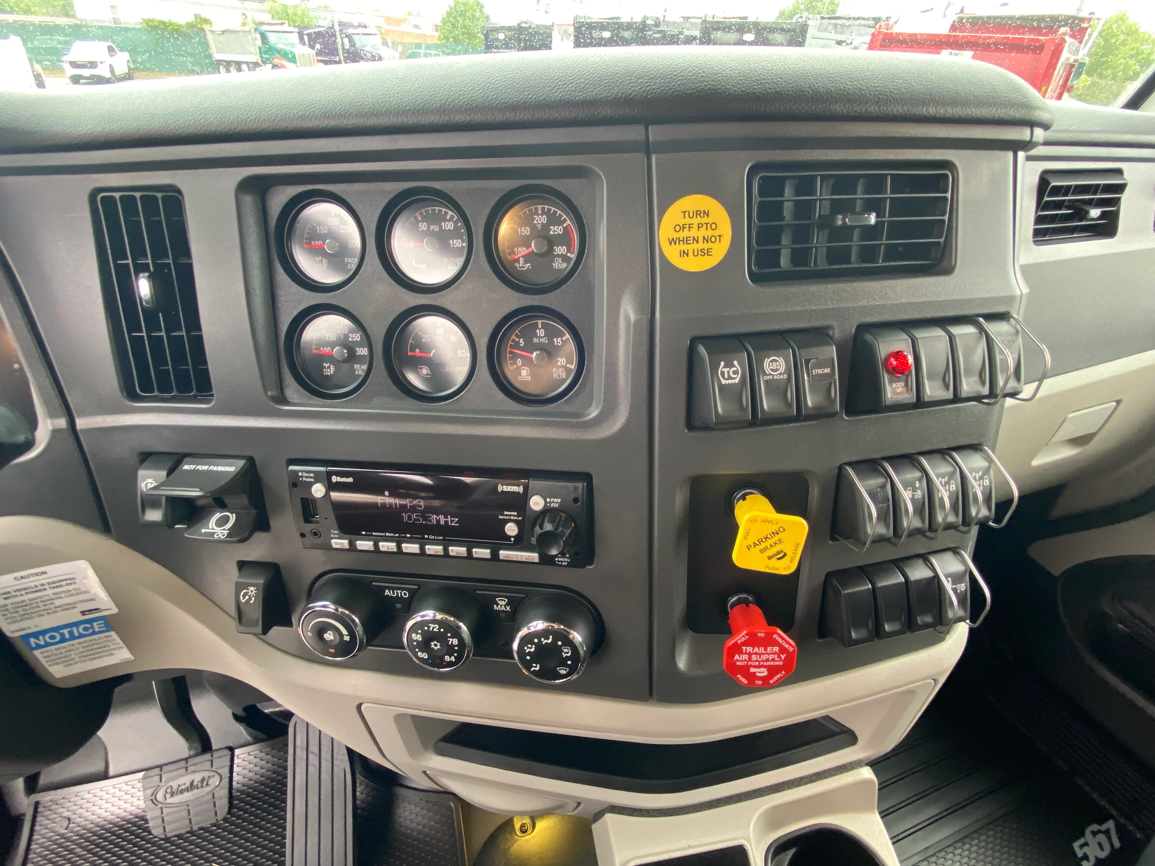 2025 Peterbilt 567 in Landover, MD — photo 6