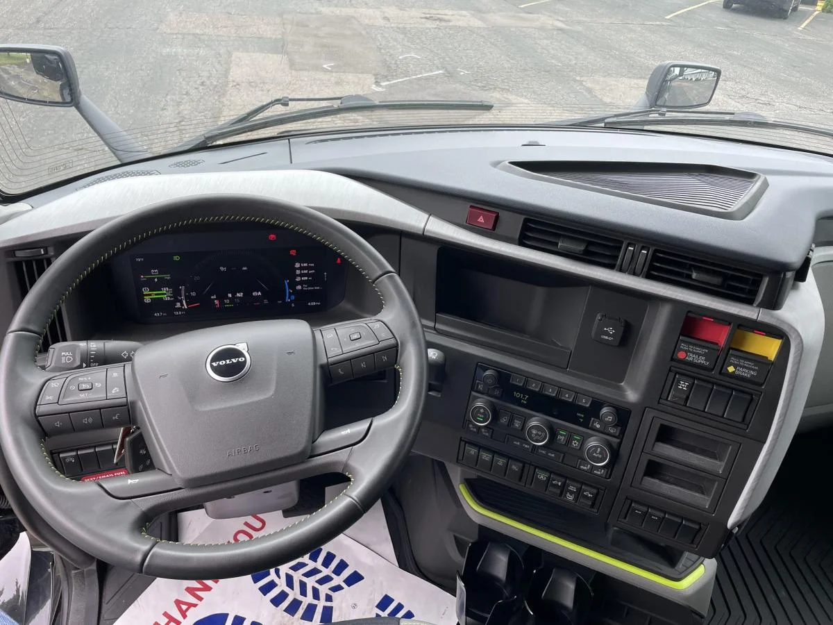2025 Volvo in Sauk Rapids, MN — photo 10