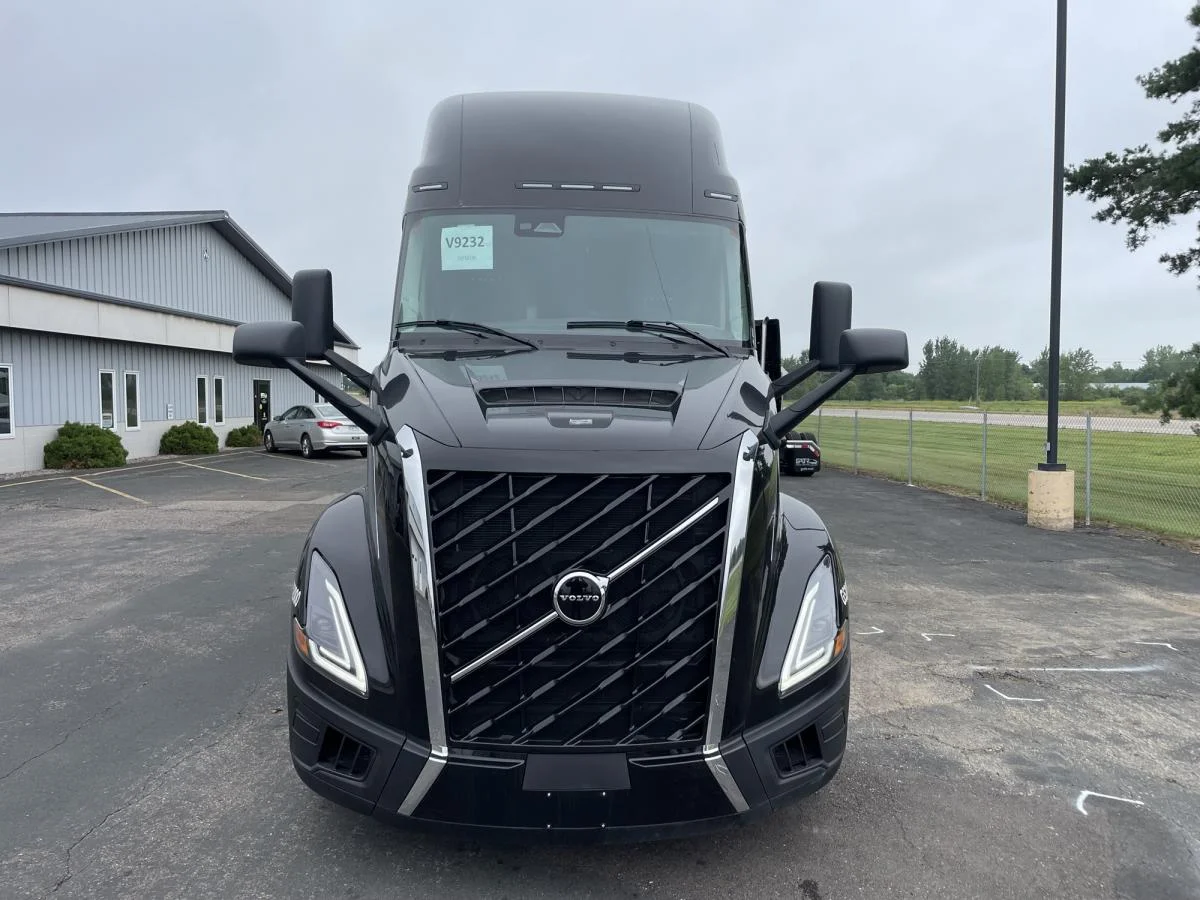 2025 Volvo in Sauk Rapids, MN — photo 8