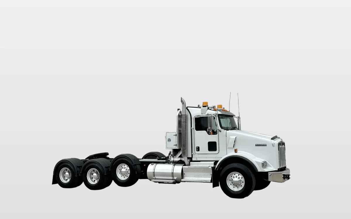 2015 Kenworth T800 - image 1