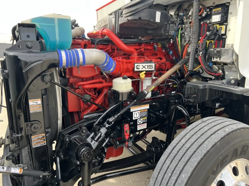 2021 Peterbilt 579 in Dayton, OH — photo 8