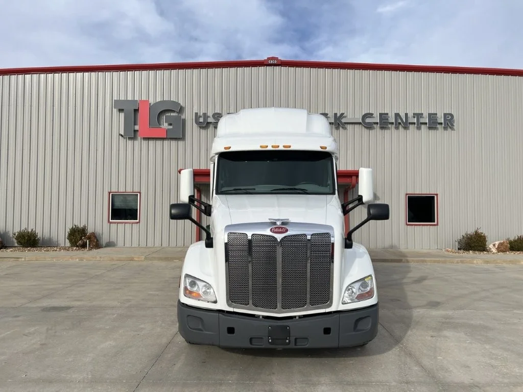 2021 Peterbilt 579 in Dayton, OH — photo 3