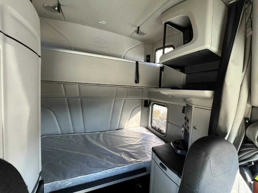 2021 Peterbilt 579 - image 12
