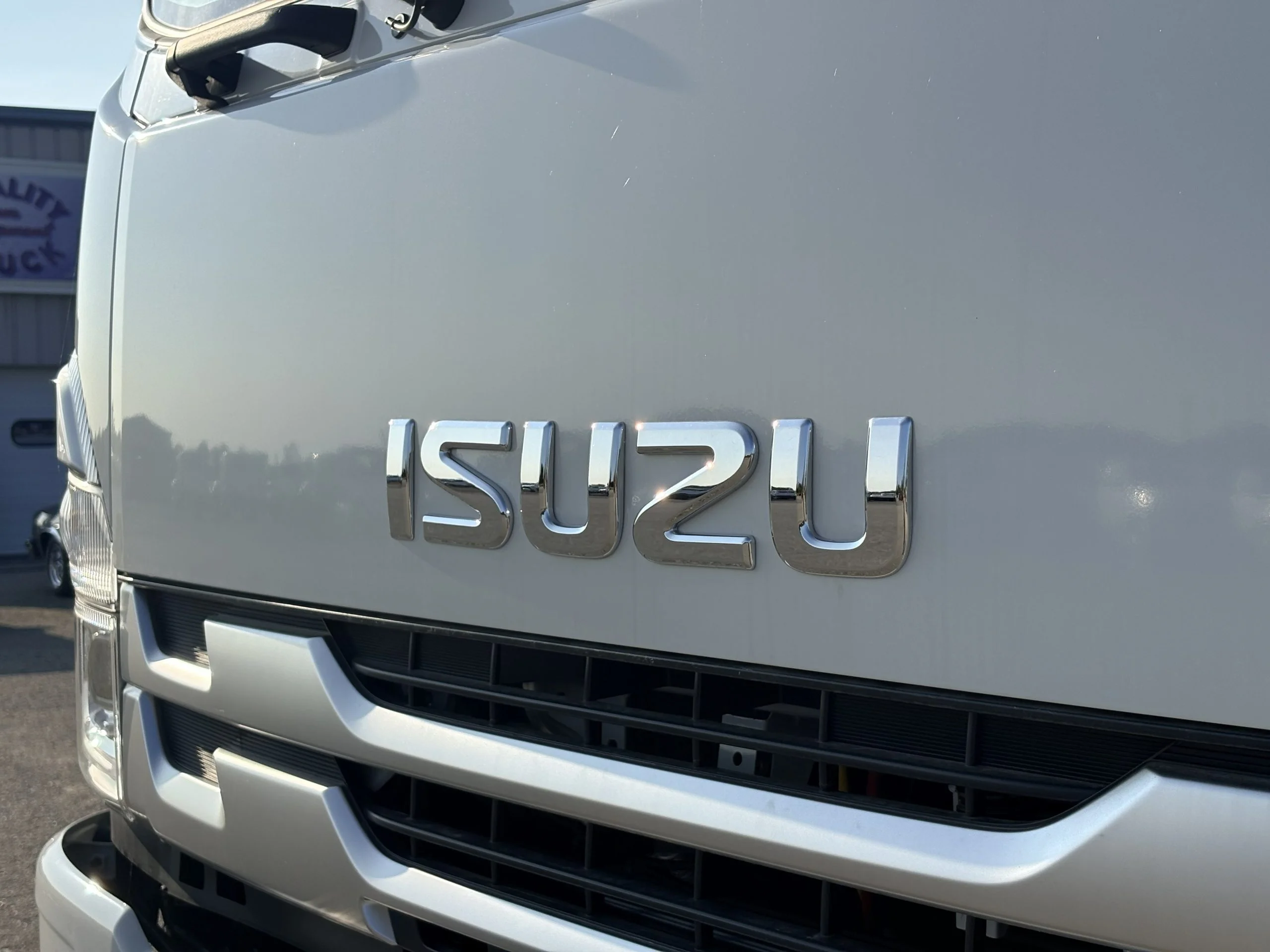 2025 Isuzu FTR — photo 6