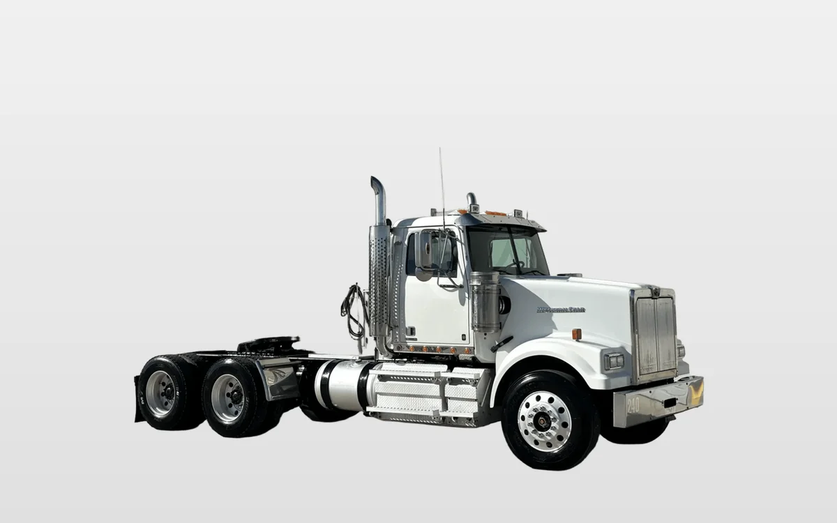2015 Western Star 4900 - image 1