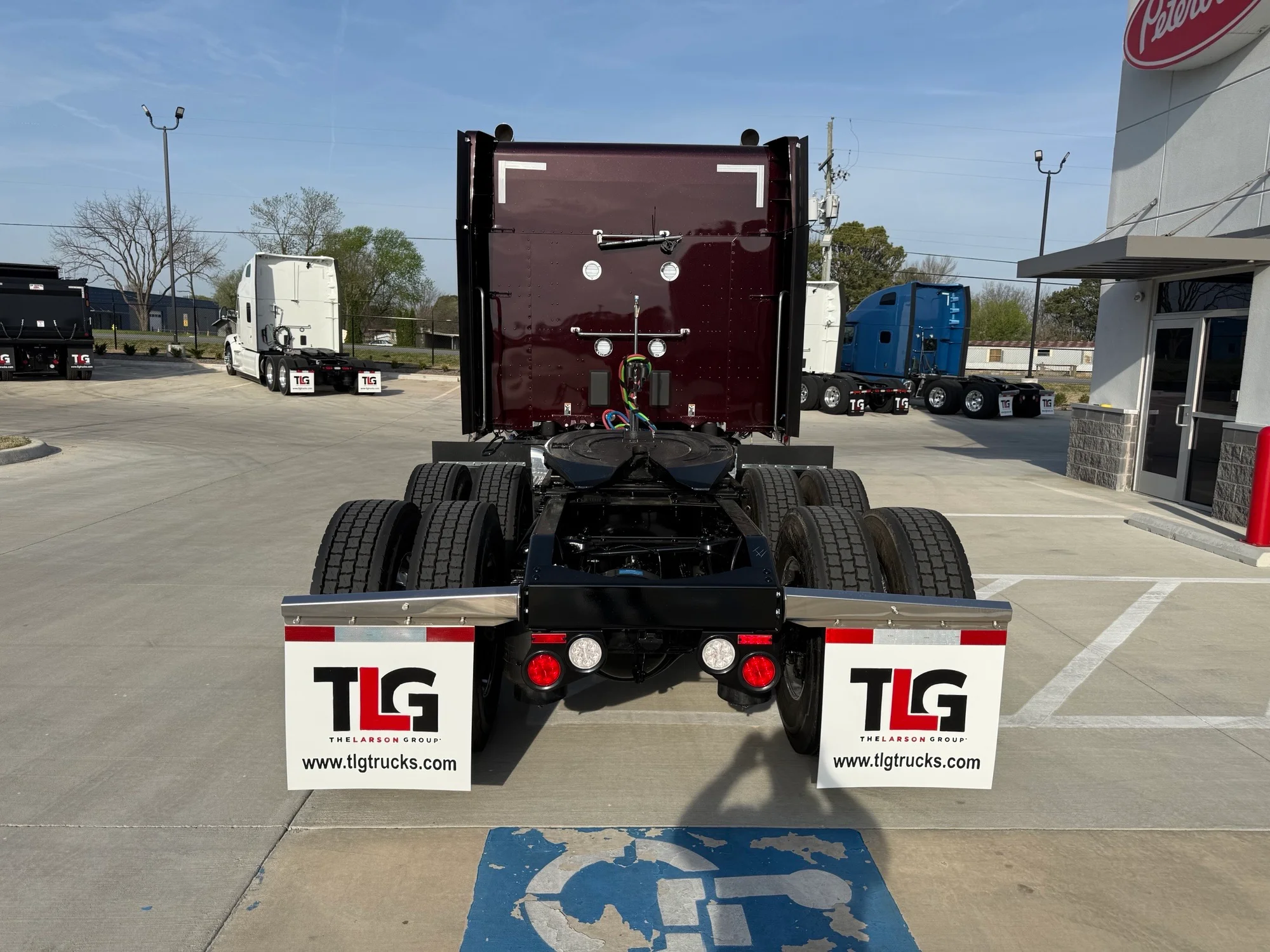 2027 Peterbilt 589 in Lowell, AR — photo 4