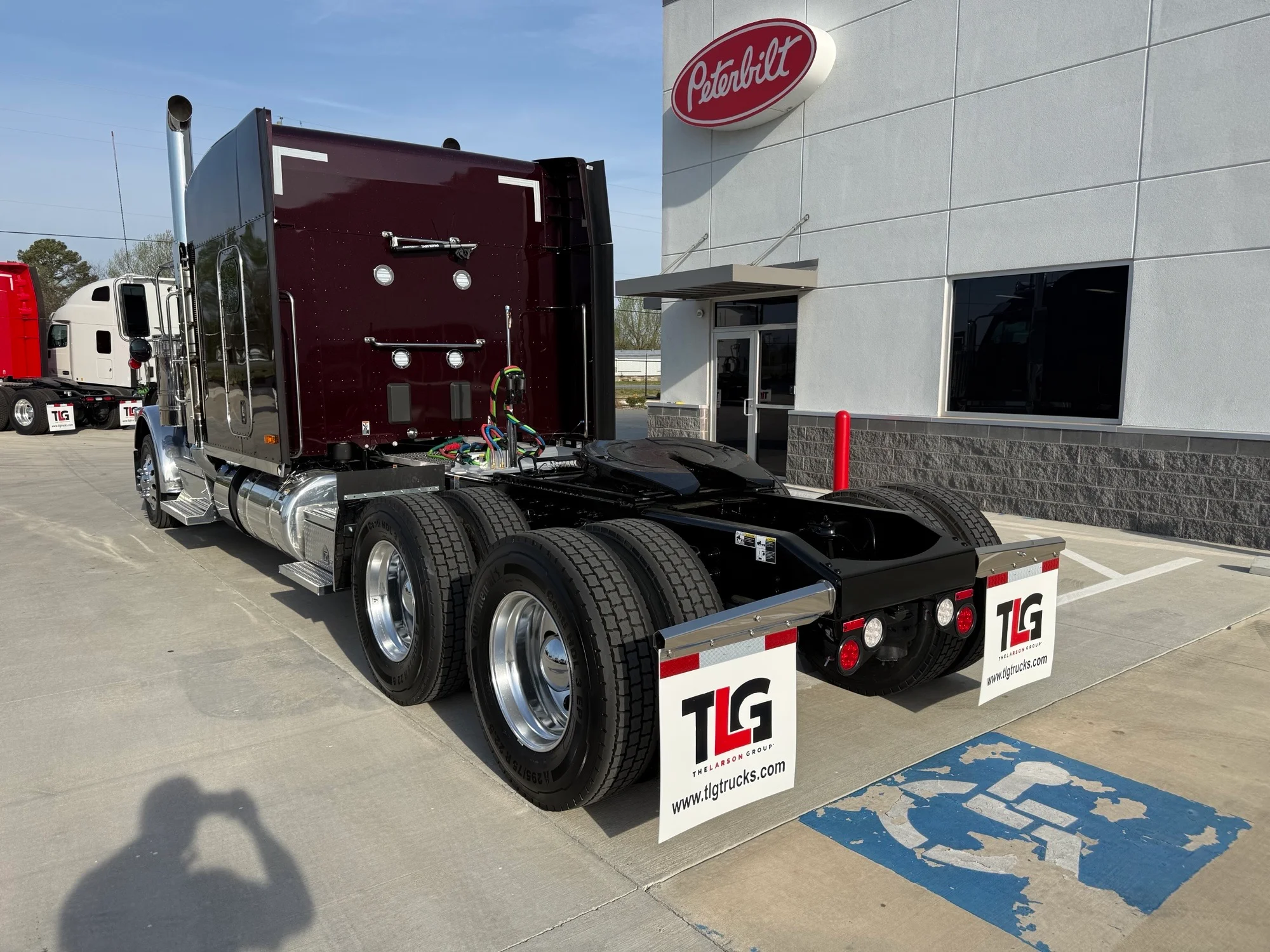 2027 Peterbilt 589 in Lowell, AR — photo 3