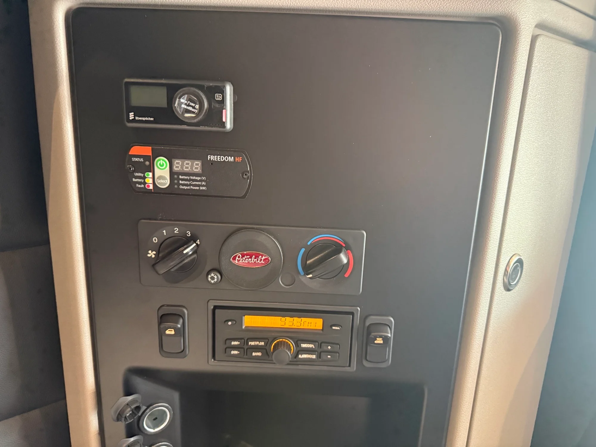 2027 Peterbilt 589 in Lowell, AR — photo 15