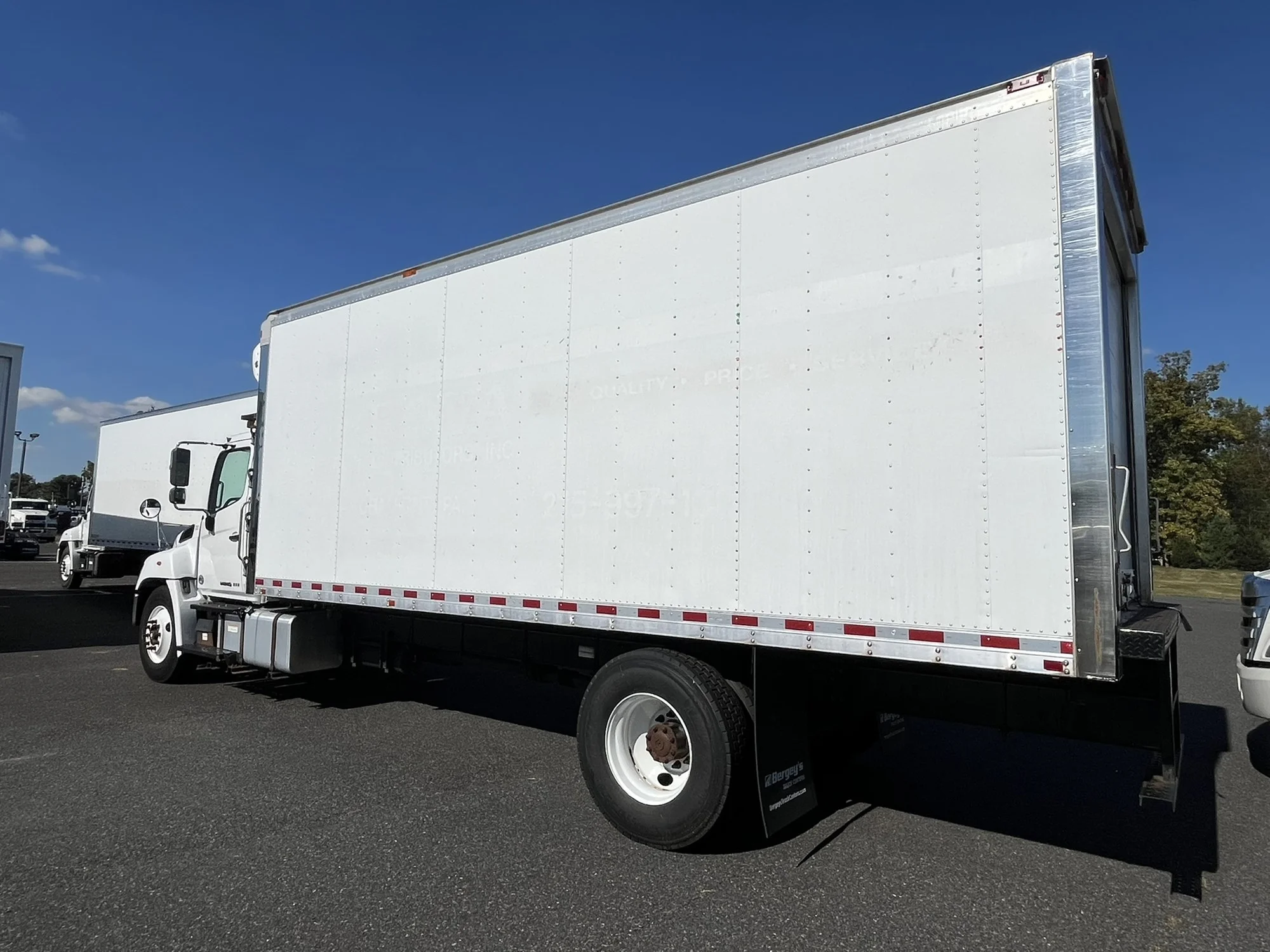 2020 Hino 268 in Pennsauken, NJ — photo 6