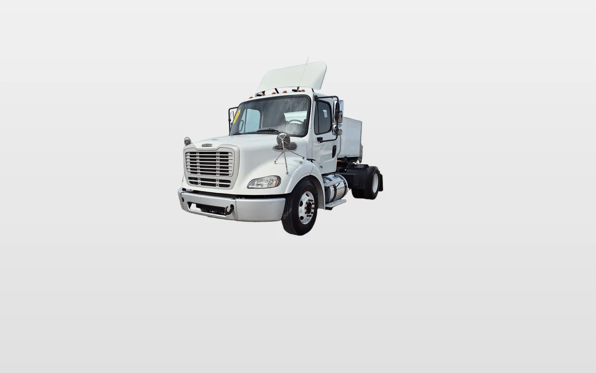 2018 Freightliner M2 112 - image 1