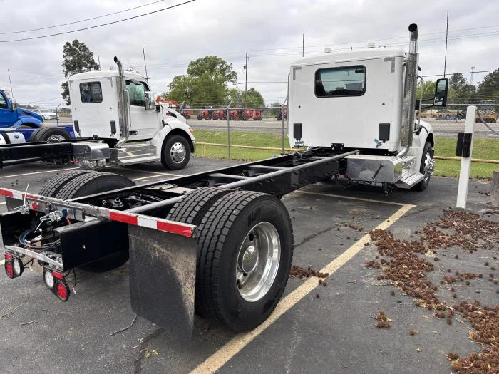 2026 Peterbilt 536 — photo 6