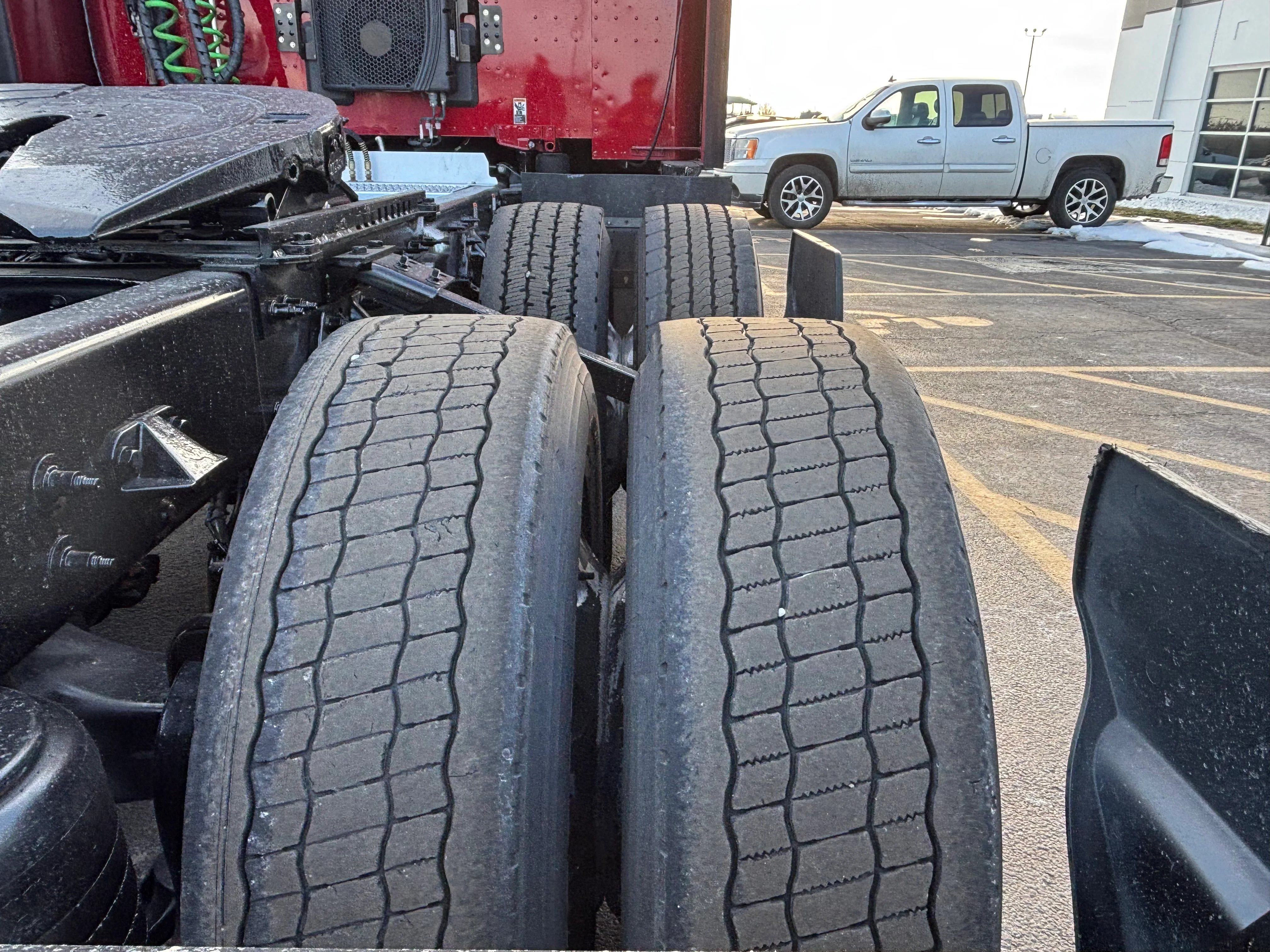 2023 Peterbilt 579 - image 6