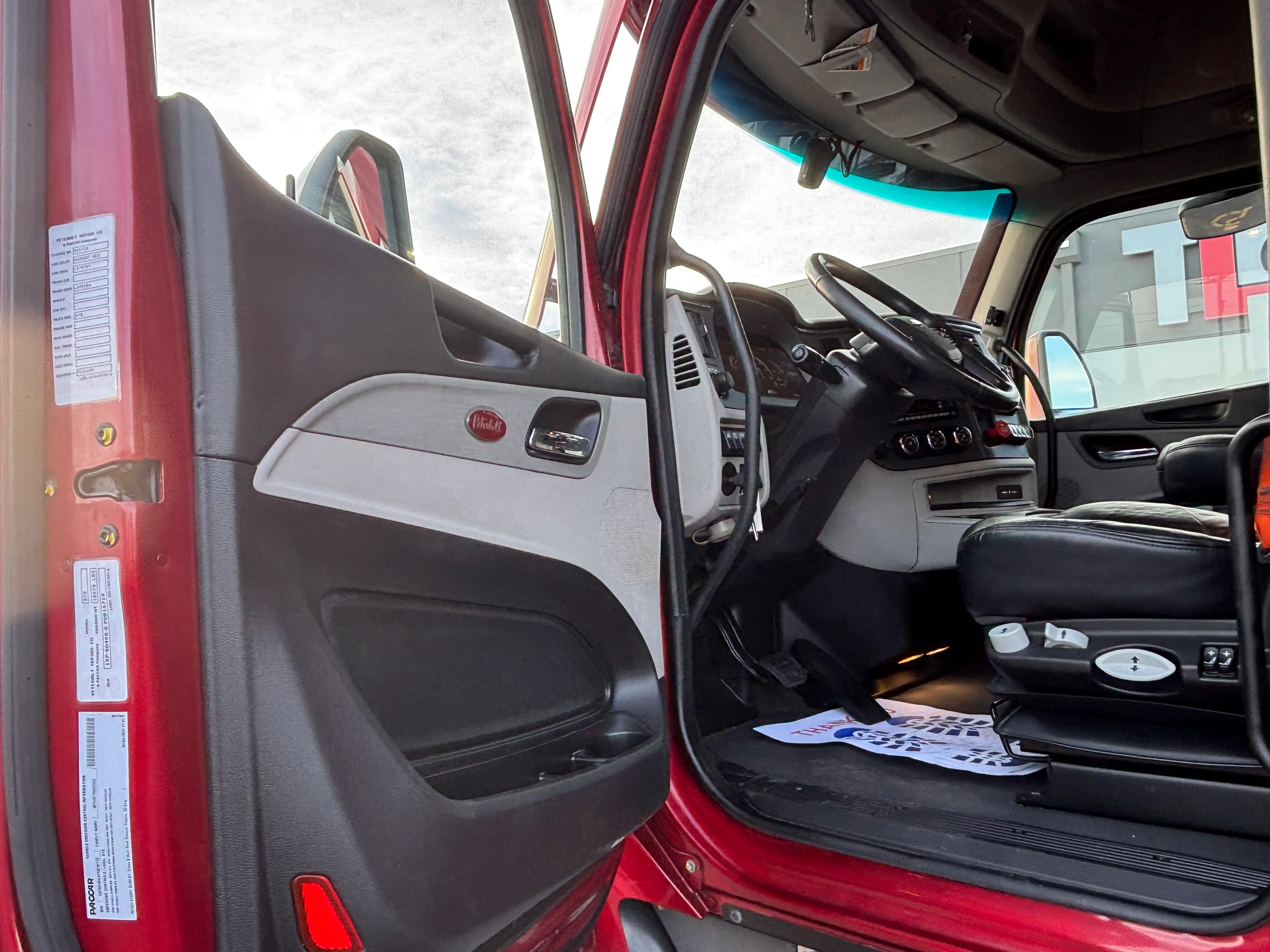 2023 Peterbilt 579 - image 12