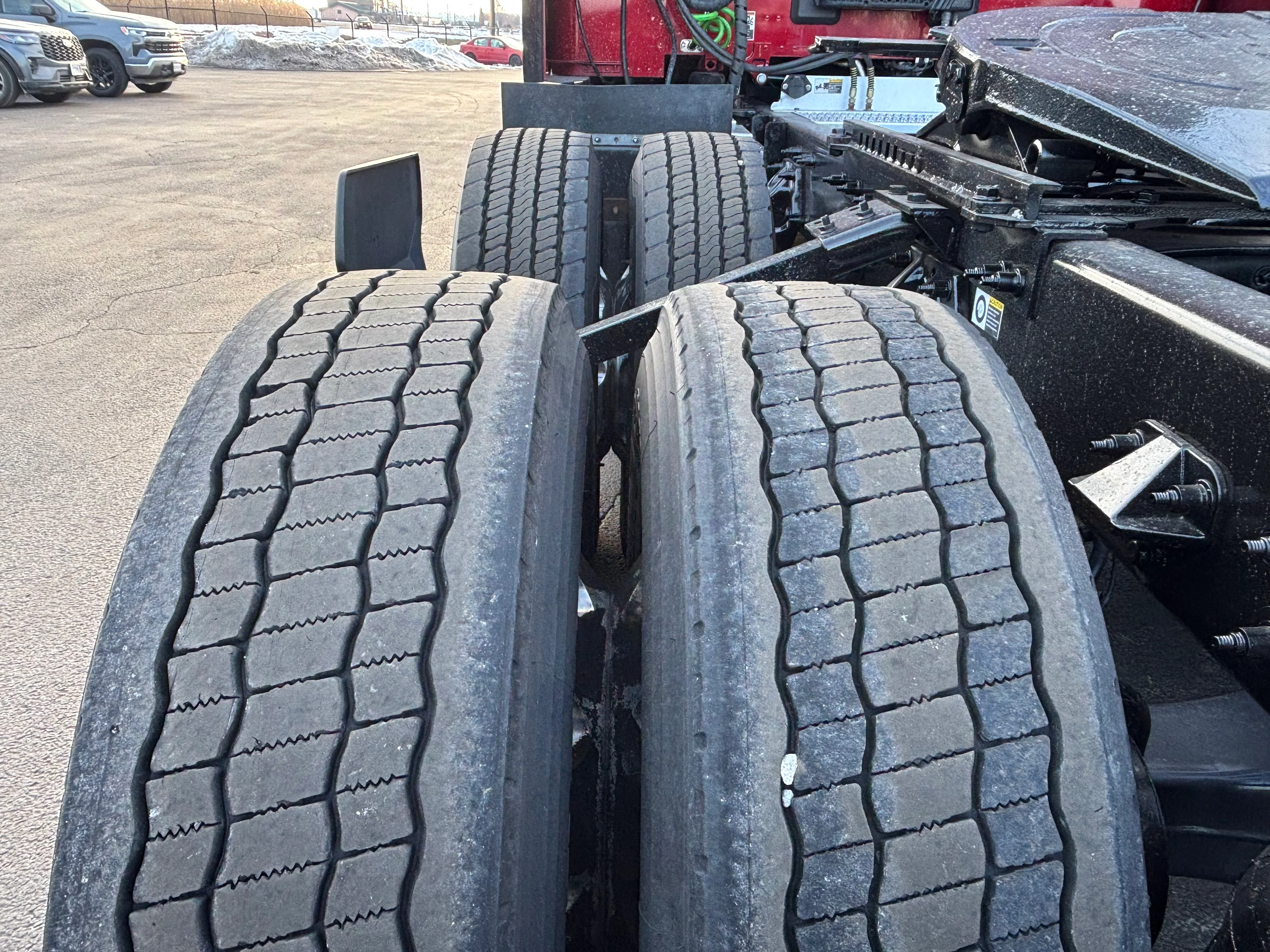 2023 Peterbilt 579 - image 5