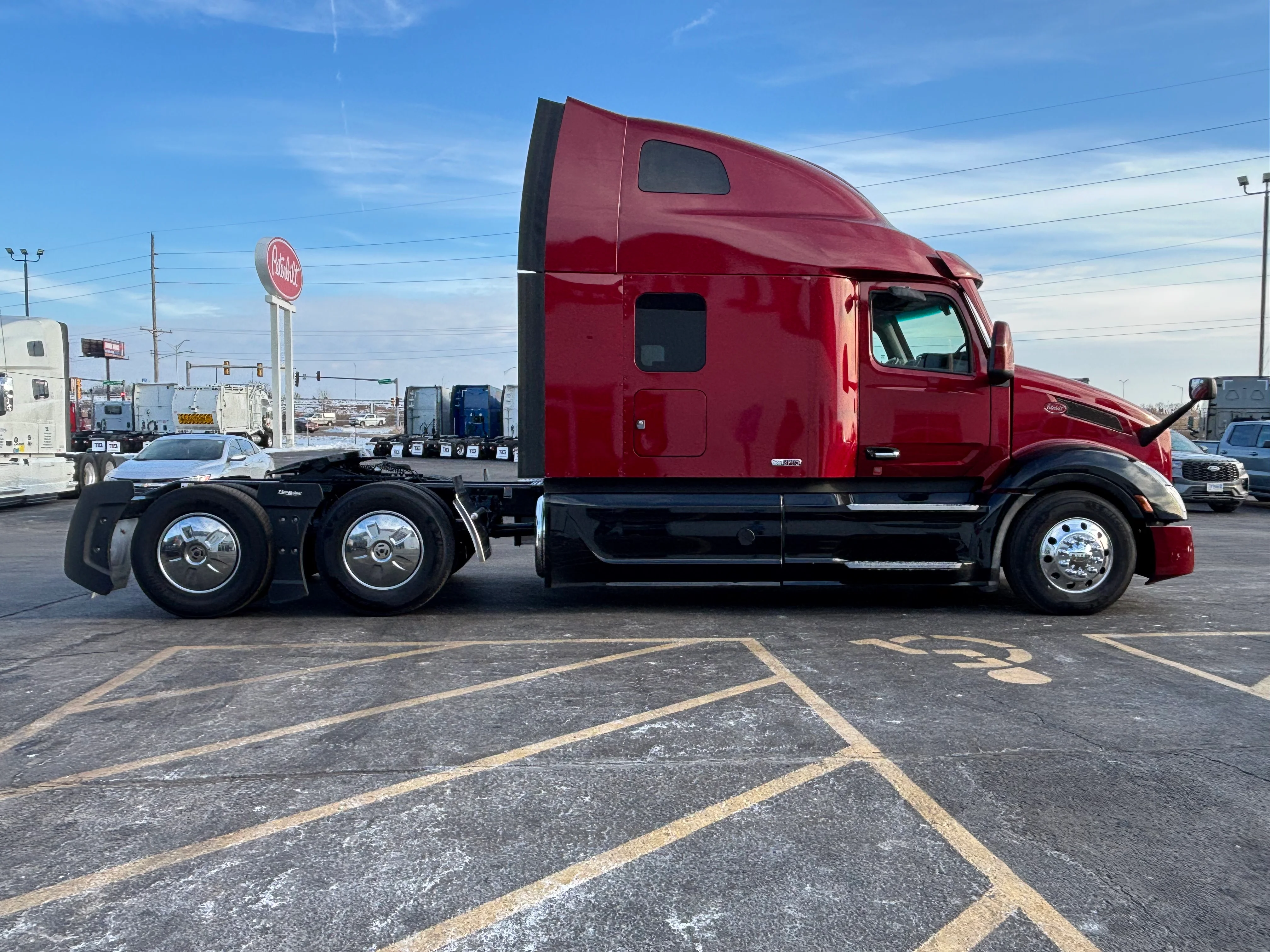2023 Peterbilt 579 - image 8