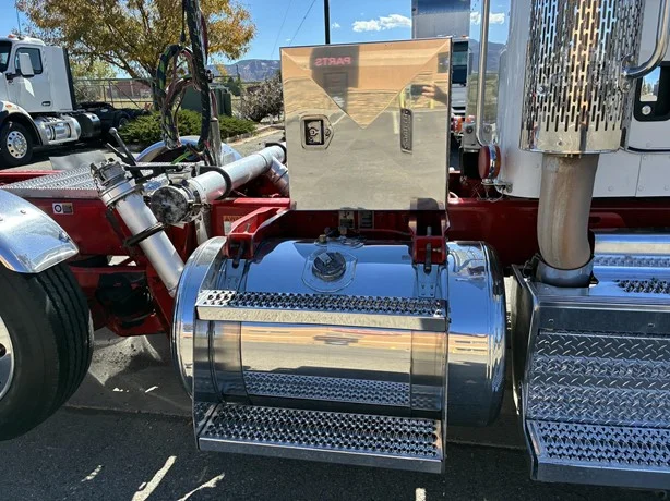 2023 Peterbilt 389 - image 38