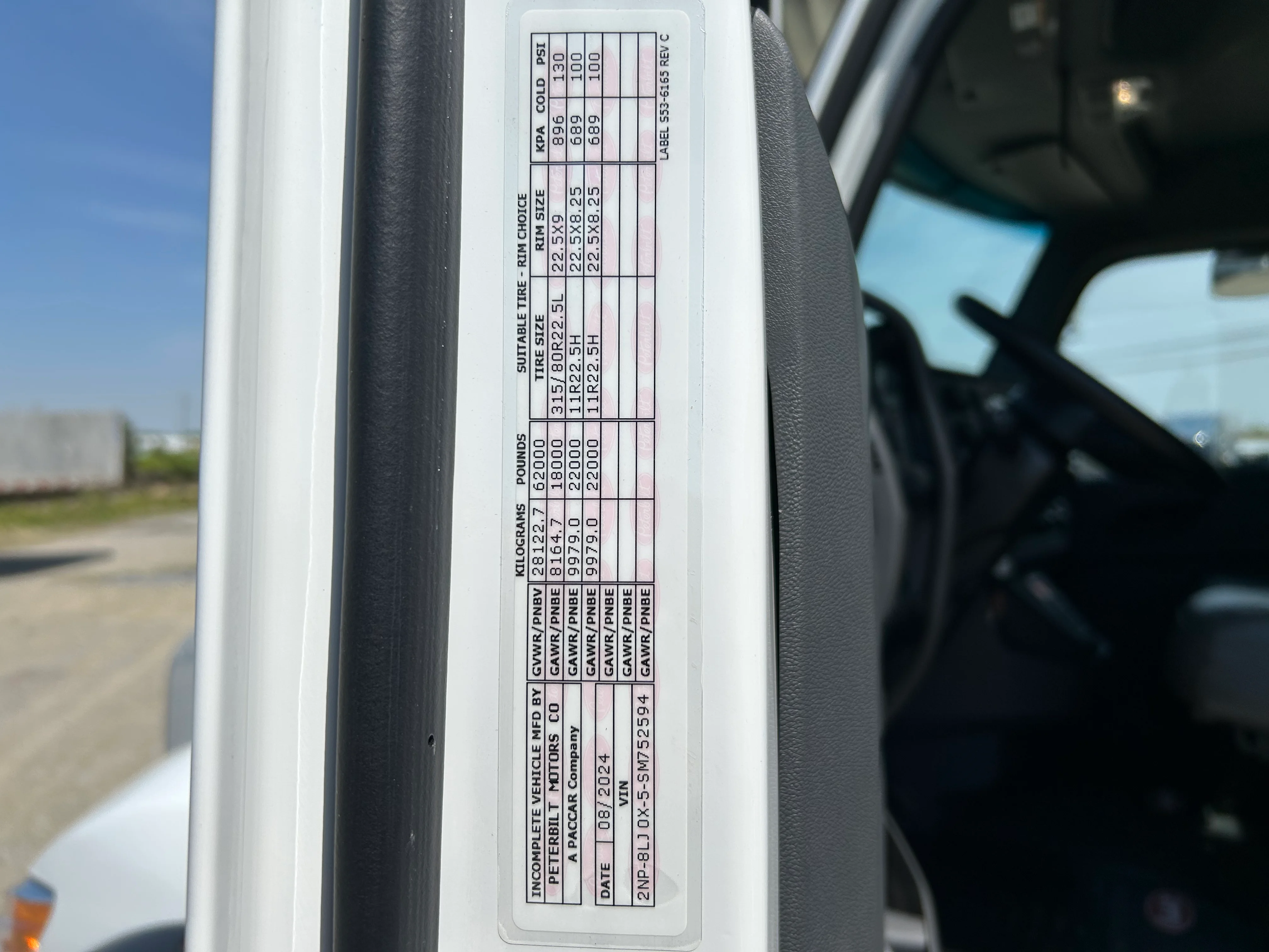 2025 Peterbilt 548 in Richmond, VA — photo 4