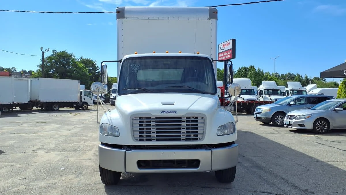 2020 Freightliner M2 106 in Warwick, RI — photo 2