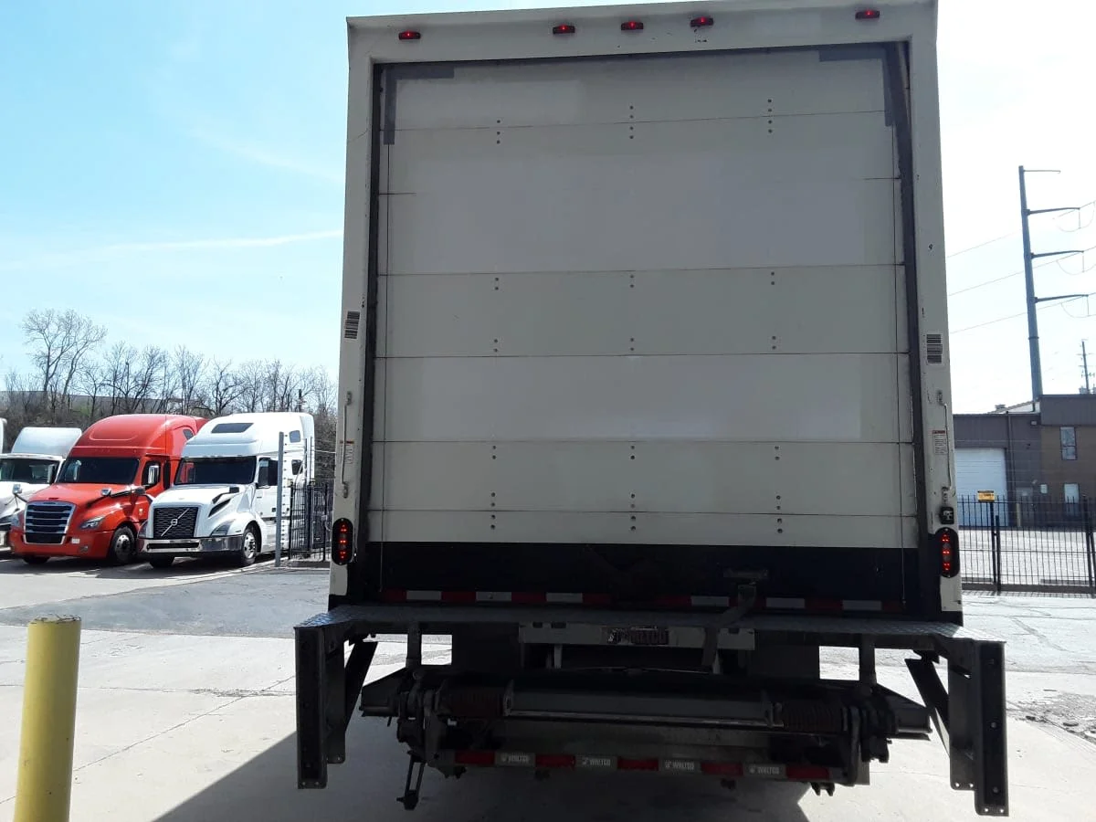 2019 Freightliner M2 106 in Kansas City, MO — photo 5
