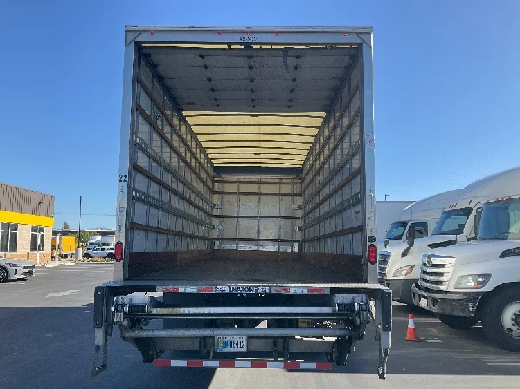 2022 International MV - image 8