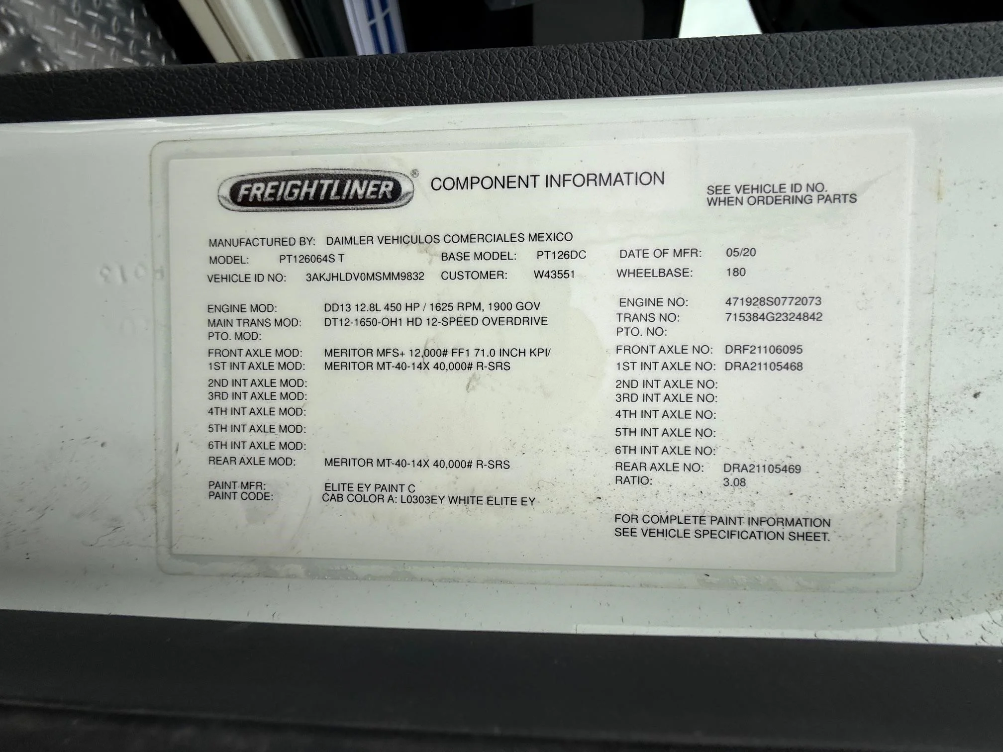 2021 Freightliner Cascadia in Midlantic, NJ — photo 20