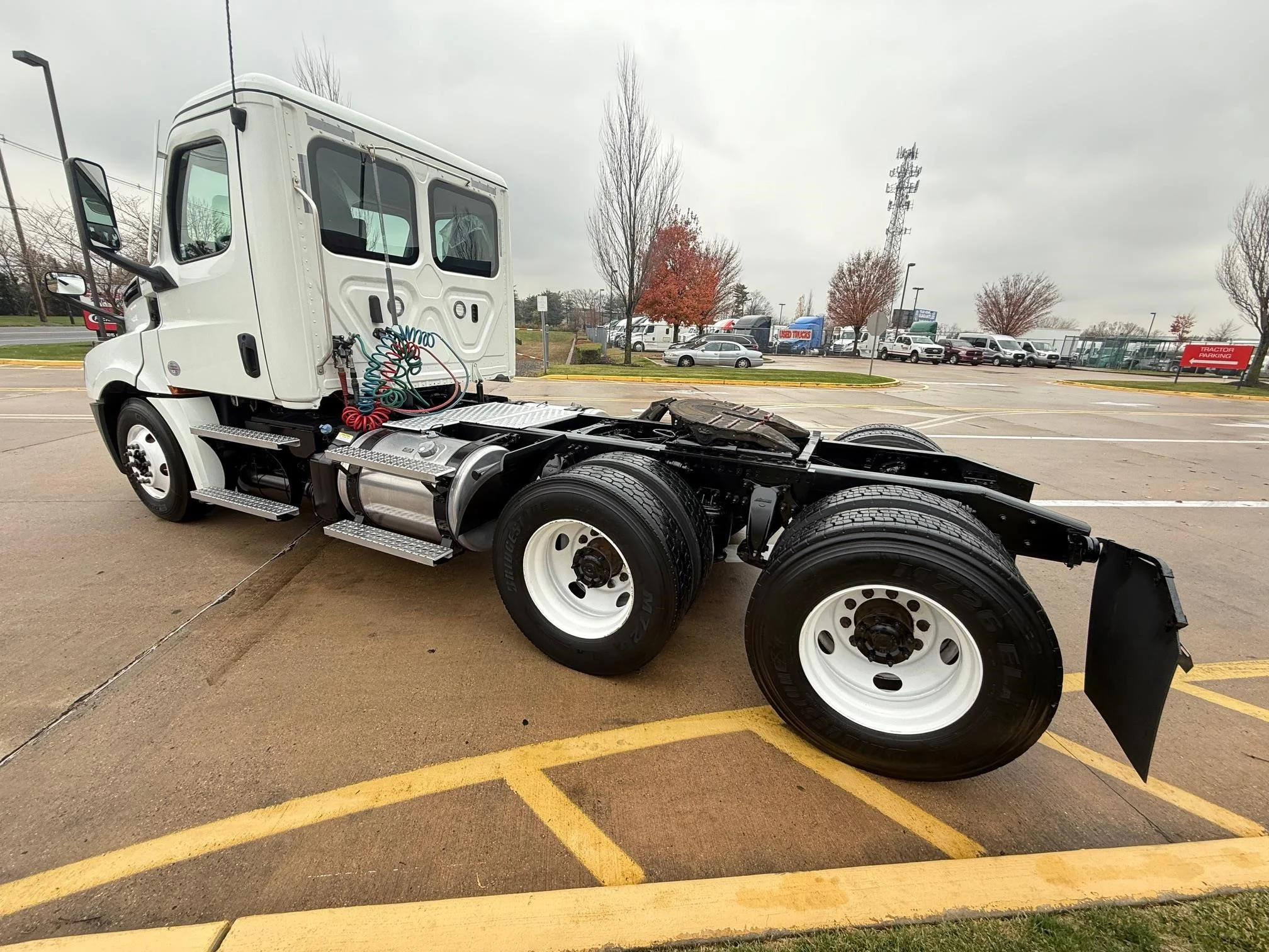 2021 Freightliner Cascadia in Midlantic, NJ — photo 4