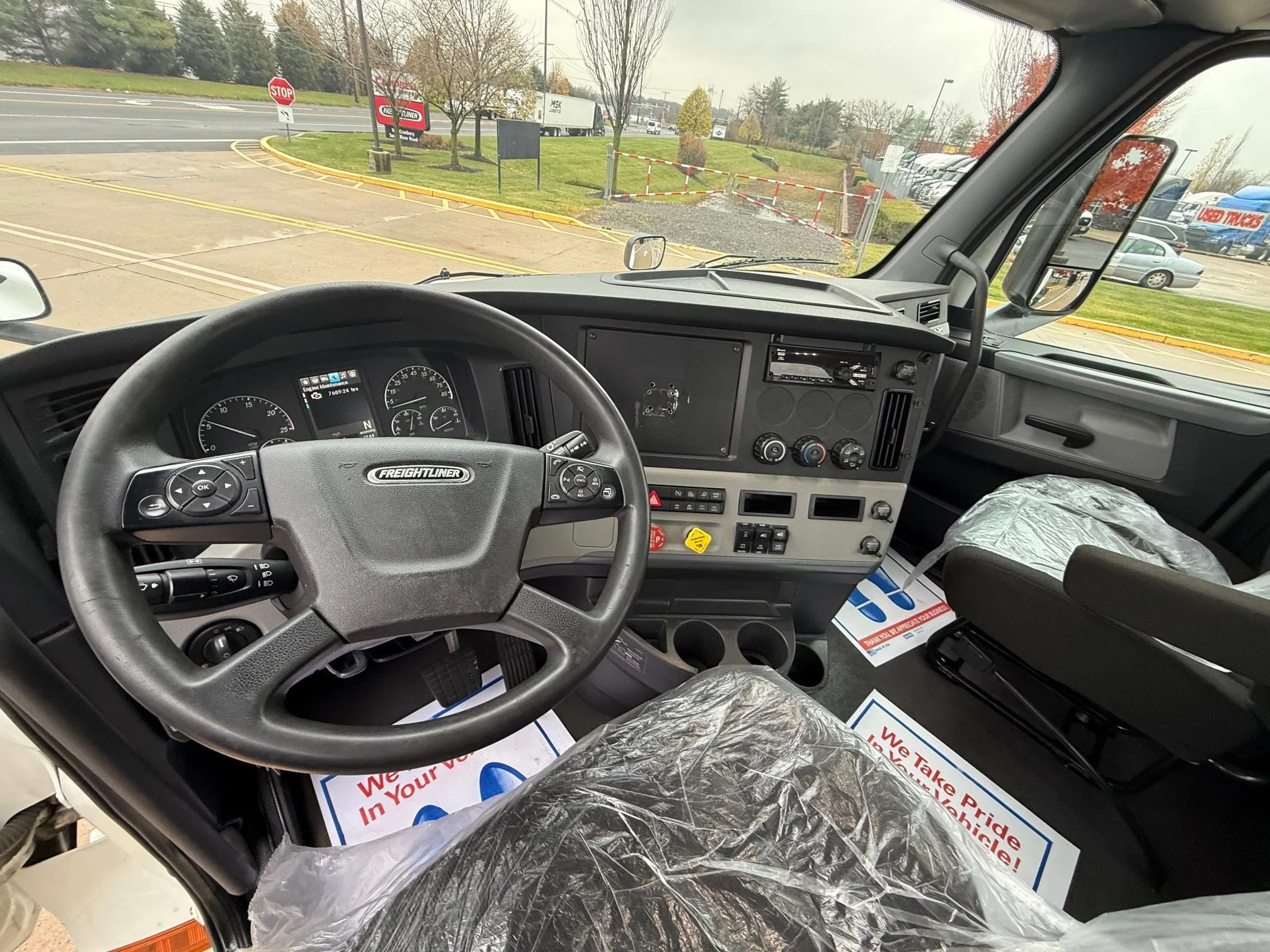 2021 Freightliner Cascadia in Midlantic, NJ — photo 10