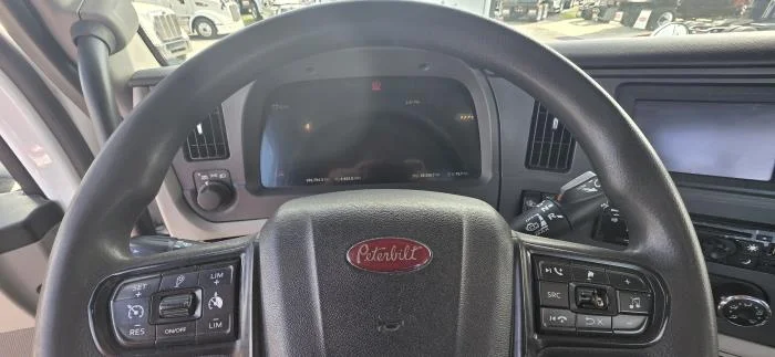 2023 Peterbilt 567 - image 16