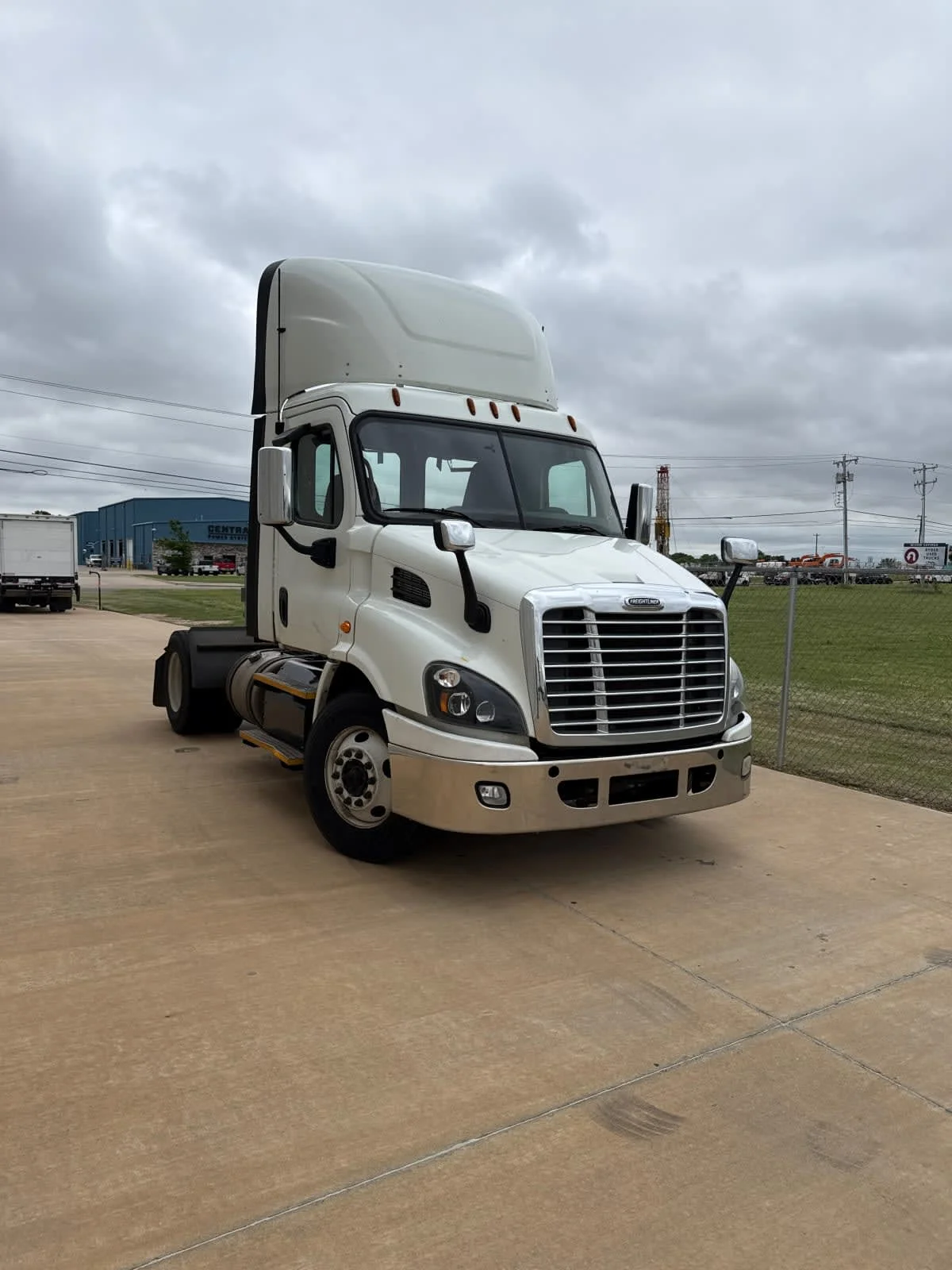 2018 Freightliner Cascadia in Oklahoma City, OK — photo 3