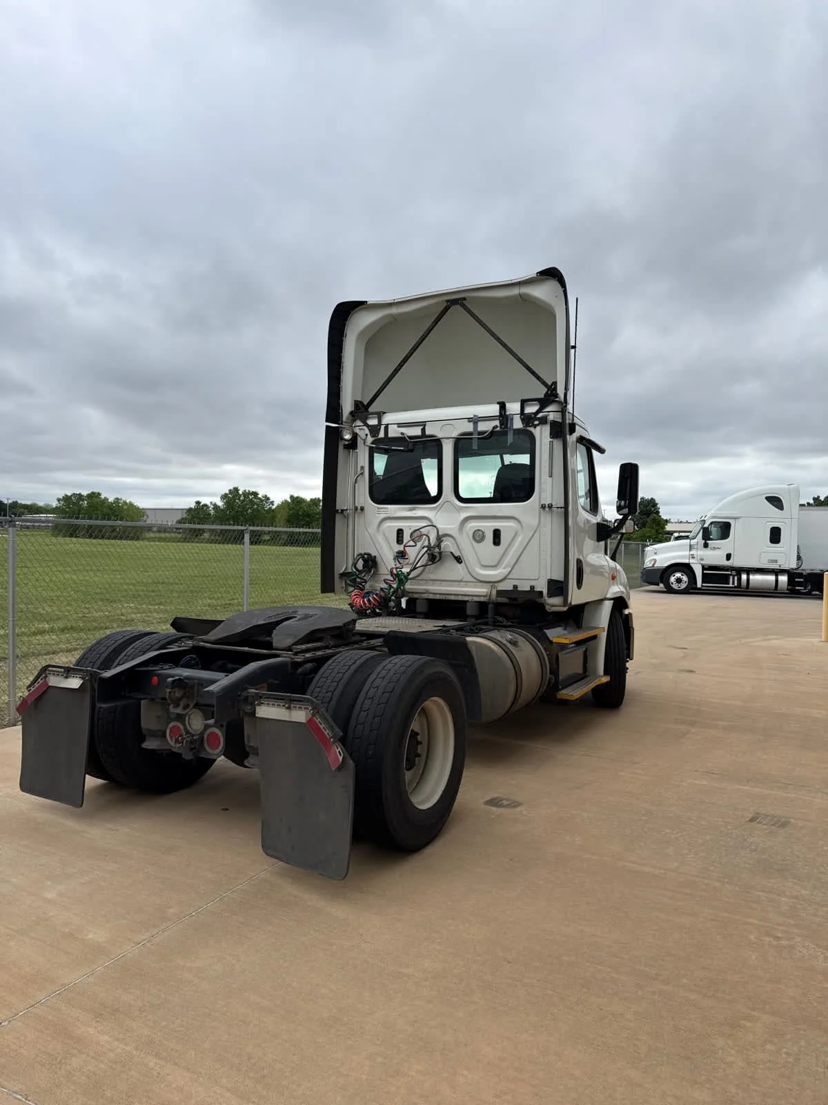 2018 Freightliner Cascadia in Oklahoma City, OK — photo 4