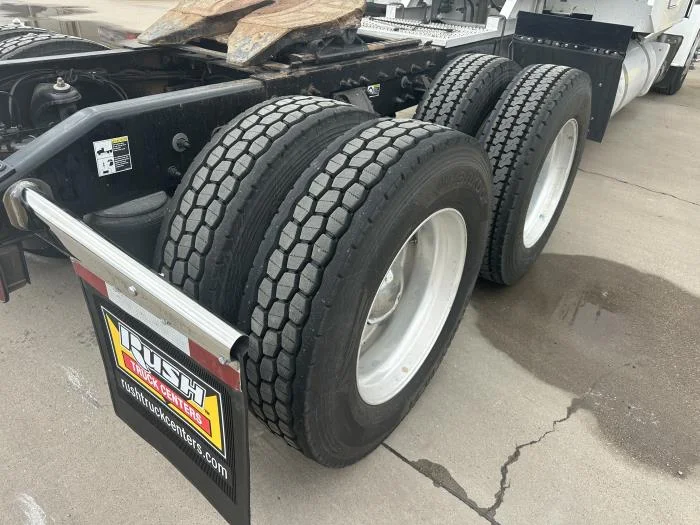 2016 Peterbilt 389 - image 6