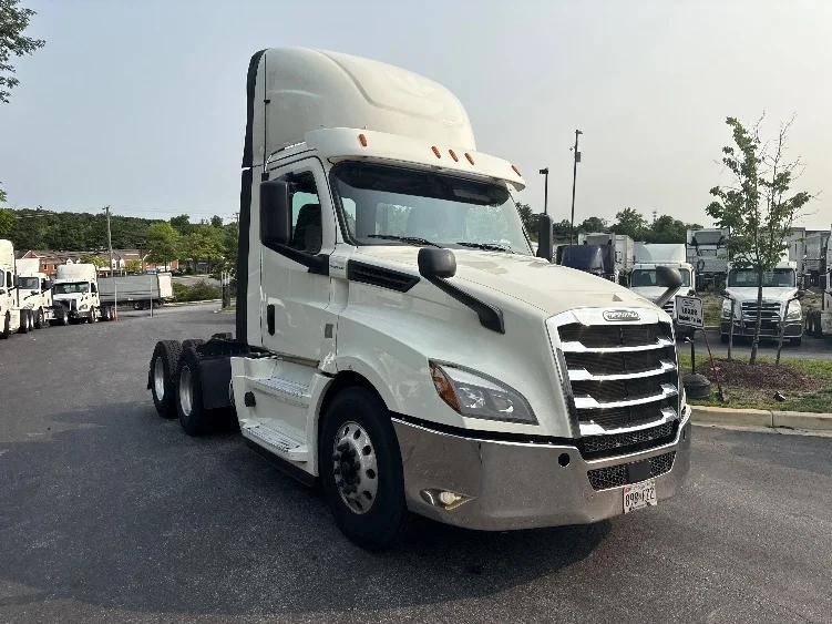 2019 Freightliner Cascadia in Jessup, MD