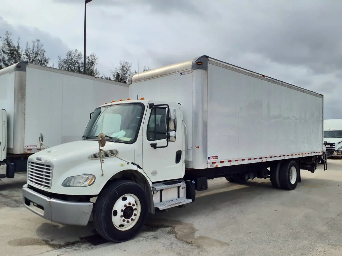 2018 Freightliner M2 106