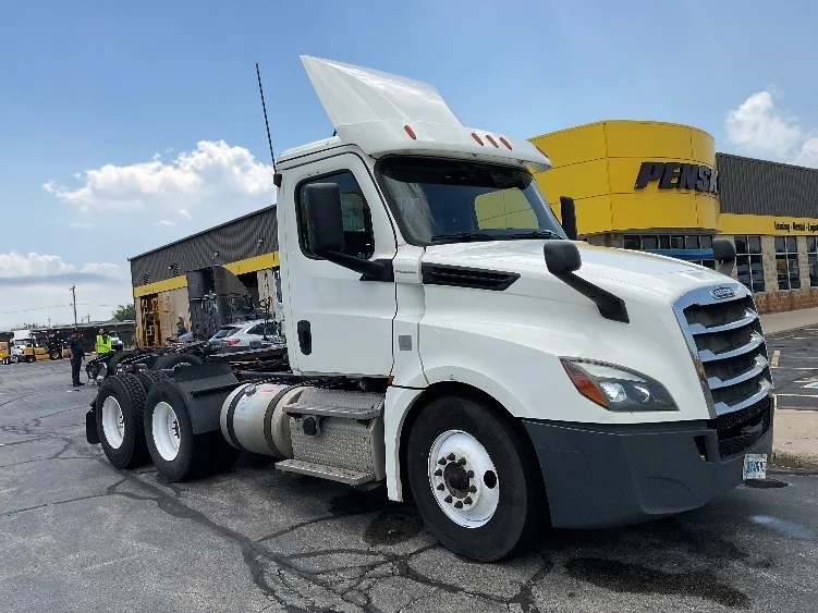 2019 Freightliner Cascadia in Milwaukee, WI