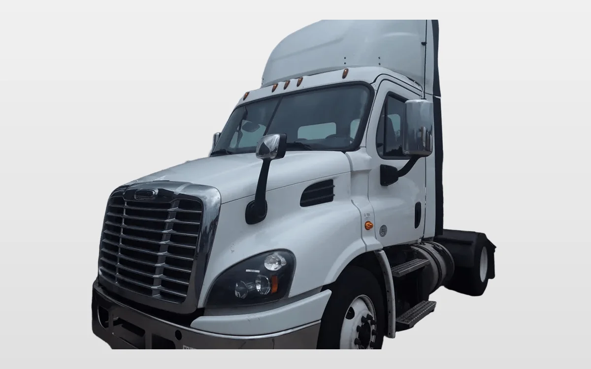 2018 Freightliner Cascadia - image 1