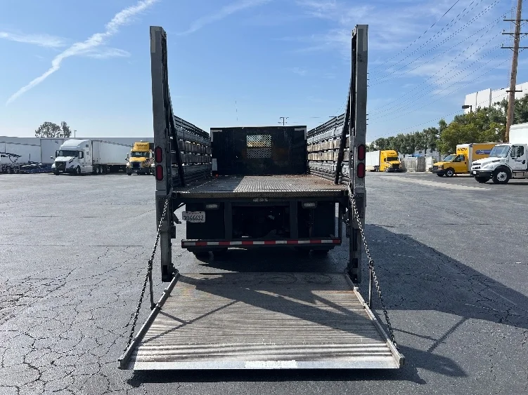 2019 Freightliner M2 106 - image 8