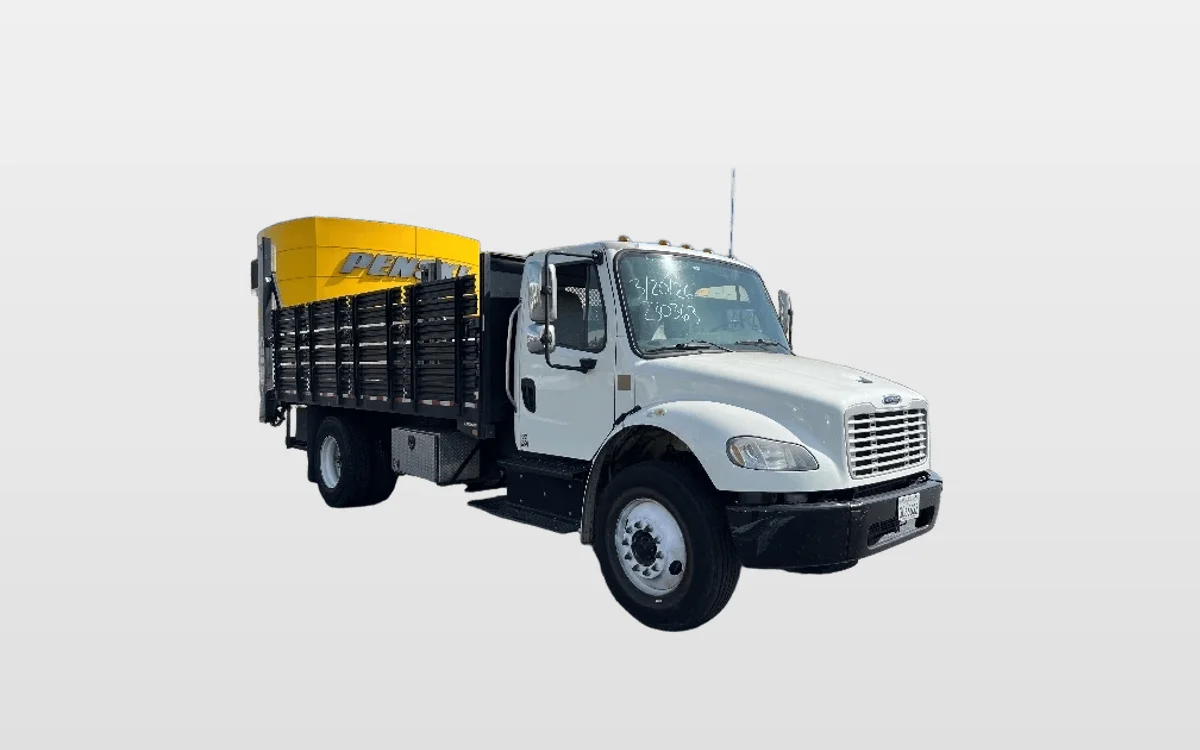2019 Freightliner M2 106 - image 1