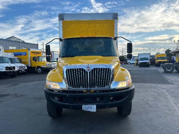 2021 International MV - image 2