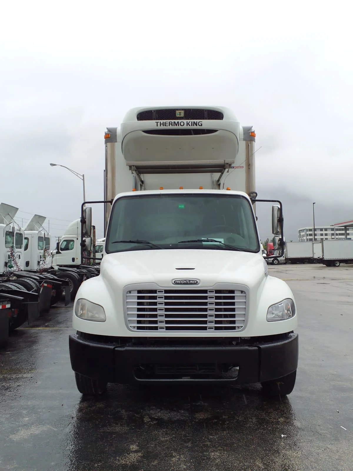 2020 Freightliner M2 106 in Miami, FL — photo 2