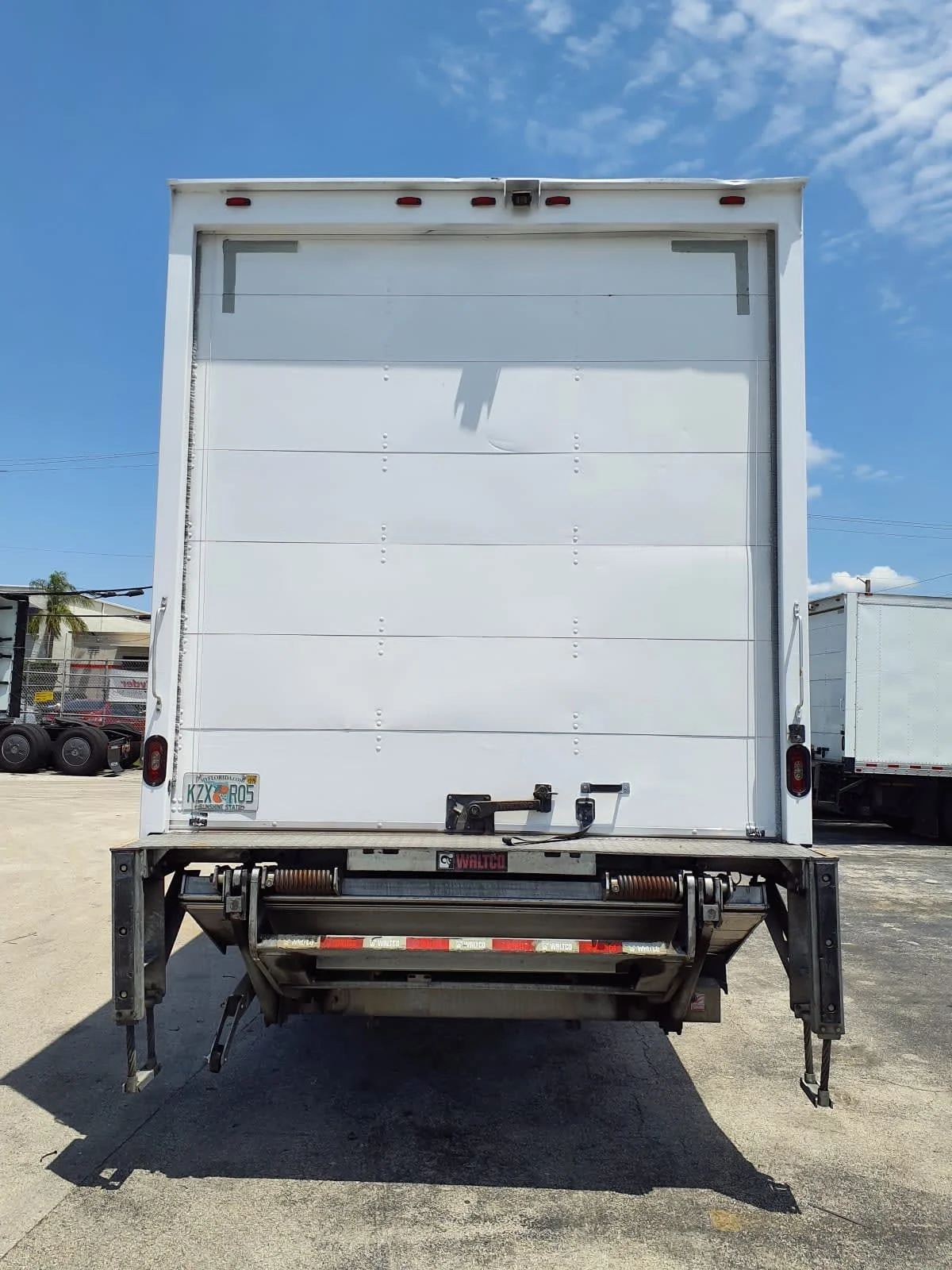 2019 Freightliner M2 106 in Miami, FL — photo 5