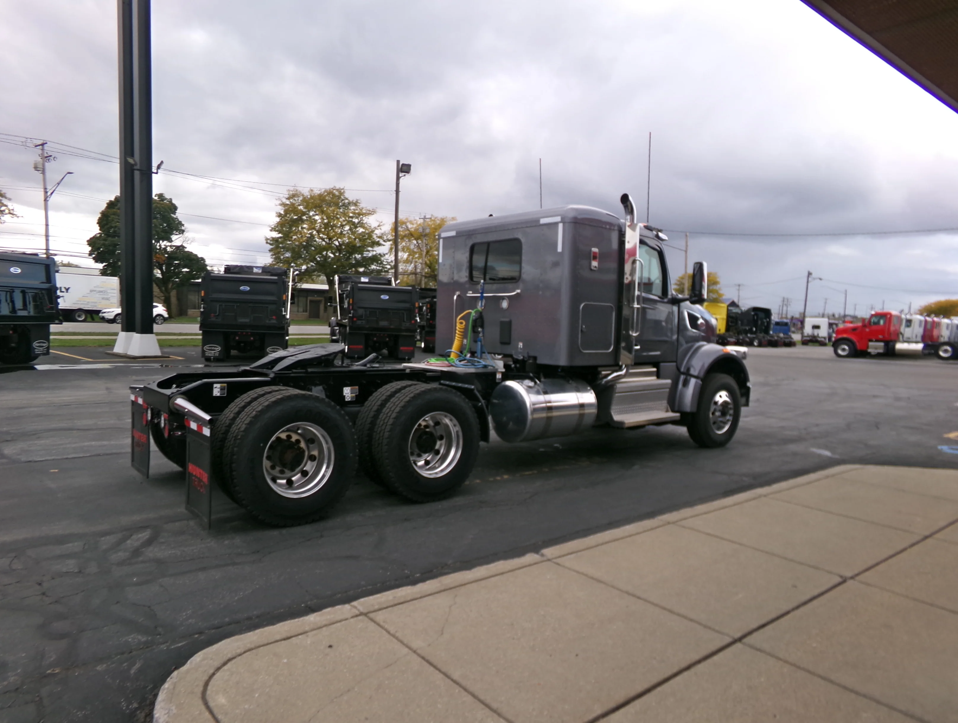 2025 Peterbilt 567 - image 6