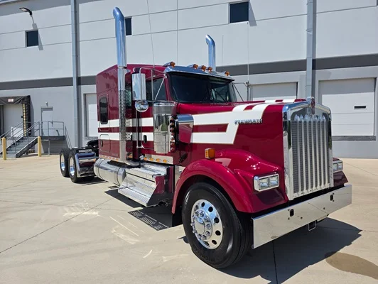 2026 Kenworth W900 in Kansas City, MO — photo 8