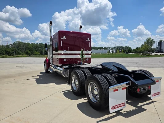 2026 Kenworth W900 in Kansas City, MO — photo 5