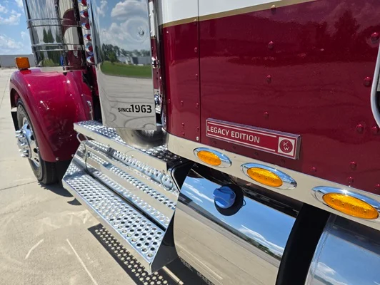 2026 Kenworth W900 in Kansas City, MO — photo 15