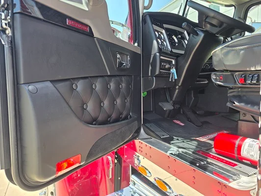 2026 Kenworth W900 in Kansas City, MO — photo 20