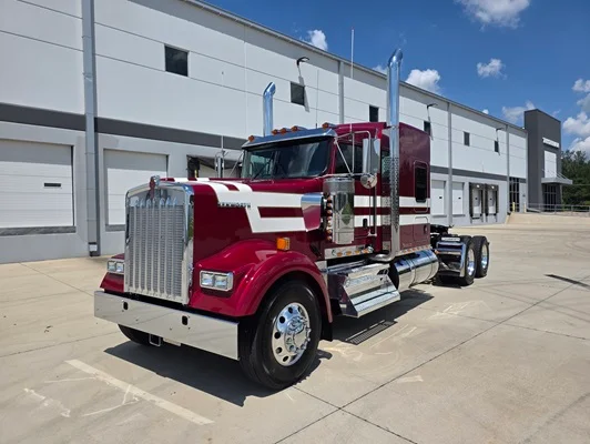 2026 Kenworth W900 in Kansas City, MO — photo 11