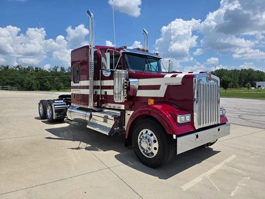 2026 Kenworth W900 in Kansas City, MO — photo 13