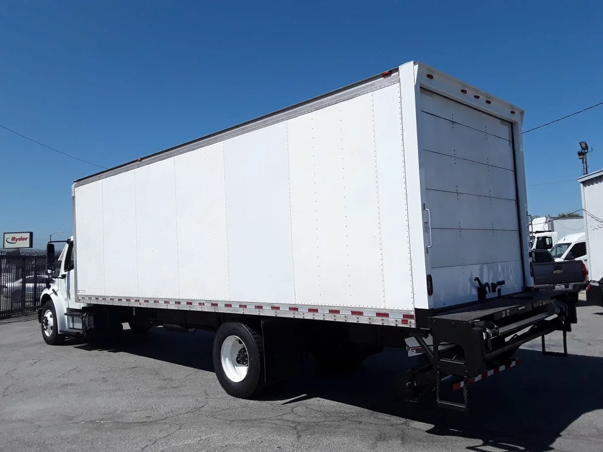 2017 Freightliner M2 106 in Montebello, CA — photo 6